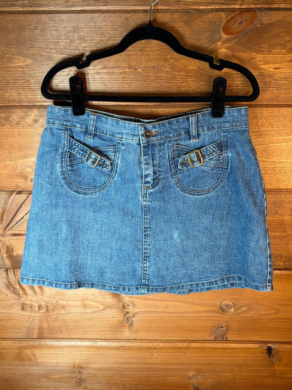 Casual Blue Denim Mini Skirt with Buckle Pocket Detail Size 11 💕🌸